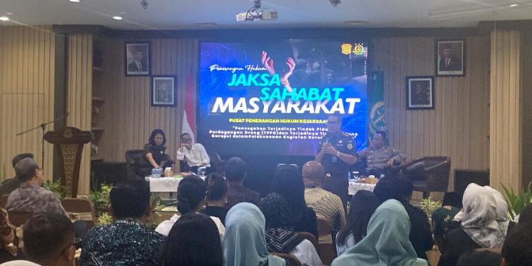 Kejagung RI Berikan Penyuluhan Hukum TPPO di Kejari Batam