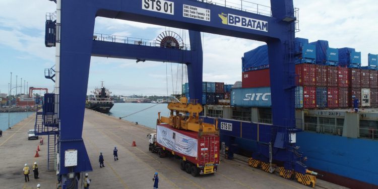 Aktivitas Bongkar Muat Peti Kemas Pelabuhan Batam Triwulan I 2024 Naik 8 Persen