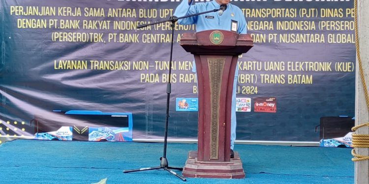 Jefridin Hadiri Perjanjian Kerja Sama Non Tunai Bus Trans Batam Dengan Bank Terkemuka 