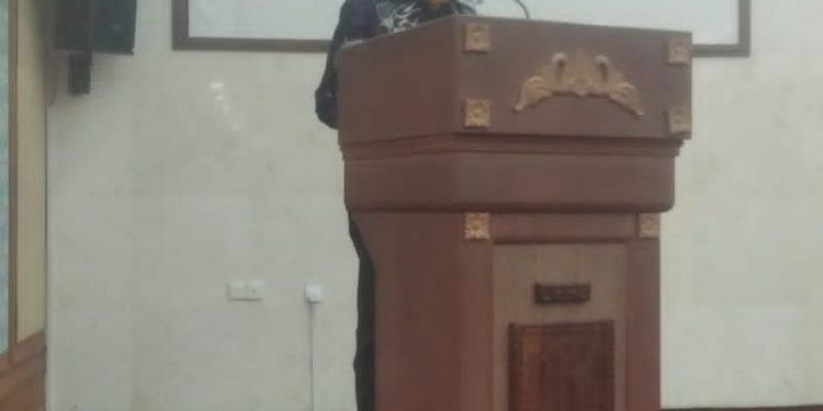 Jefridin Hamid, M.Pd, memberikan tanggapan atas pandangan umum fraksi-fraksi di DPRD Kota Batam