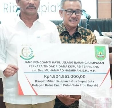 Sekda kota Batam bersama wali kota Batam Terima Uang Pengganti Hasil Lelang Barang Rampasan Tipikor