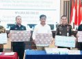 Hasil Lelang Barang Rampasan Perkara Tindak Pidana Korupsi diserahkan Kepala Kejaksaan Negeri Batam, I