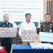 Hasil Lelang Barang Rampasan Perkara Tindak Pidana Korupsi diserahkan Kepala Kejaksaan Negeri Batam, I