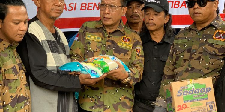 Grib Jaya Kepri Salurkan Bantuan kepada Korban Longsor di Tiban Koperasi