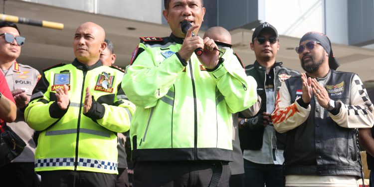 Hari Bhayangkara ke-79, Polda Kepri dan Komunitas Moge Gelar Touring dan Bakti Sosial