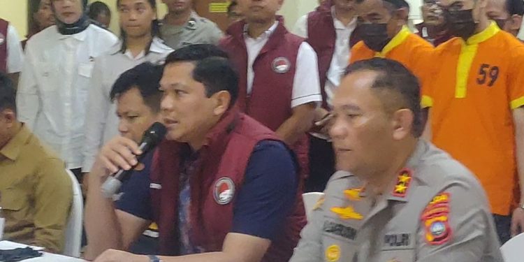 Sindikat Aparat Loloskan Narkoba Cair Di Pelabuhan Batam Centre 