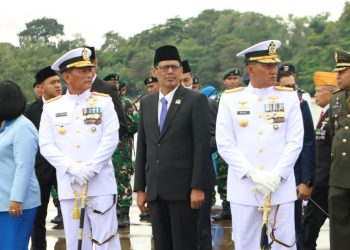 Ketua DPRD Kota Batam Ikuti Upacara dan Tabur Bunga di Mako Kodaeral IV