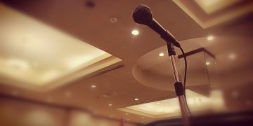 Jumat, 26 Des 2025: Dibenci Karena Nama-Nya