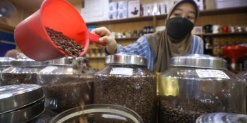 Kopi: 5 Kebiasaan Minum yang Mengancam Kesehatanmu