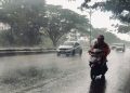 BMKG Prediksi Hujan Lebat, Waspada Risiko Berkendara