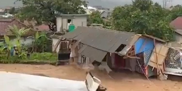 Sukabumi Diterjang Banjir Bandang: Rumah Hanyut, Sawah Terkubur