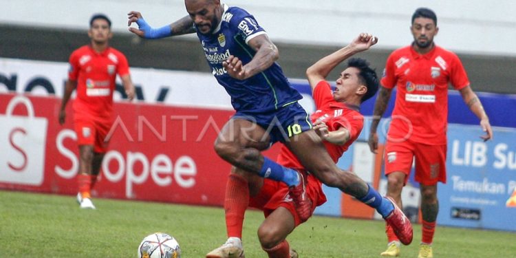 Persib Puncaki Super League, PSM Terjatuh, Borneo FC Melorot