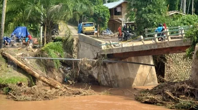 Jakarta-Bali Siaga Hujan Lebat: Peringatan Dini Cuaca 18 Januari 2026