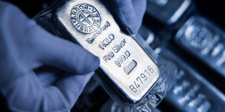 Ramalan Perak Kiyosaki: Anjlok Dulu, Rp3 Juta Kemudian