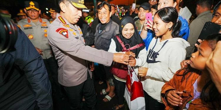 Kapolri di Bundaran HI: Cek Keamanan Malam Tahun Baru & Sapa Warga