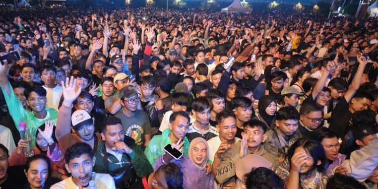 Malam Tahun Baru 2026: Bundaran HI Berkilau, Empati Mengalir untuk Korban Bencana Sumatera