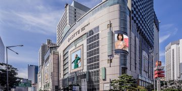 New Year Sale: Department Stores Launch First Major Event