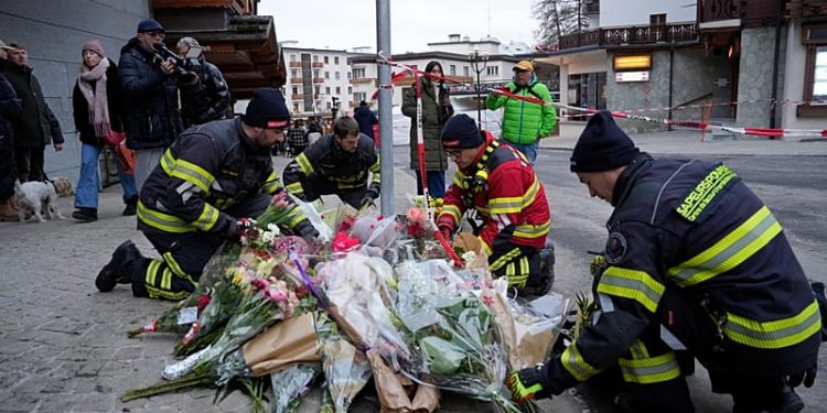 Heroes Honour Fire Victims