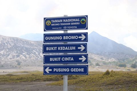 Toyota pasang rambu wisata di Bromo, permudah akses wisatawan