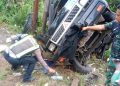 Ekskavator terlepas dari truk di Jonggol Bogor, tabrak 6 kendaraan