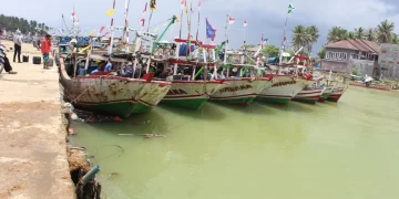 Gelombang Capai 3 Meter,Nelayan Jateng Mulai Utang ke Bank Titil karena Tak Bisa Melaut