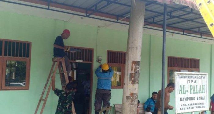 Sebulan lebih pascabanjir, warga Aceh Tamiang patungan sewa alat berat bersihkan lumpur