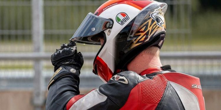 Mengapa Helm MotoGP Sempit? Ini Jawabannya