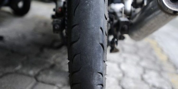 Ban Belakang Motor Cepat Tipis: Fakta Terungkap