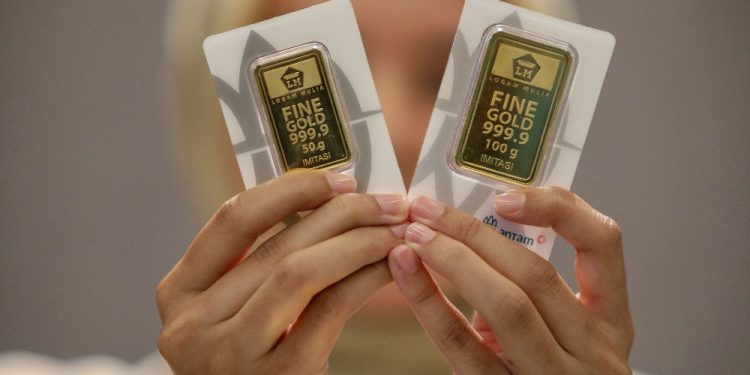 Harga Emas Antam Hari Ini: Buyback & Pajak 9 Februari 2026