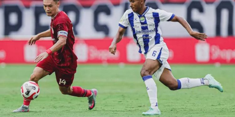 Persib Hebat: Tiga Keunggulan Versi Pelatih Persis