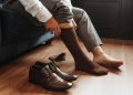 4 Trik Kaos Kaki: Sesuaikan Sepatu, Tampil Rapi!