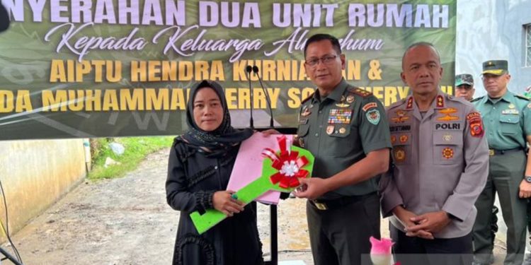 Bantuan Siliwangi untuk Keluarga Polisi Korban Truk TNI