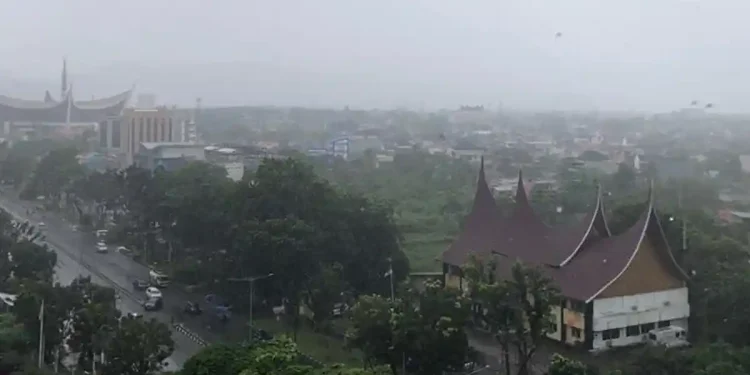 Hujan di Padang-Pariaman: Prakiraan Cuaca 7 Kota Sumbar 9 Februari