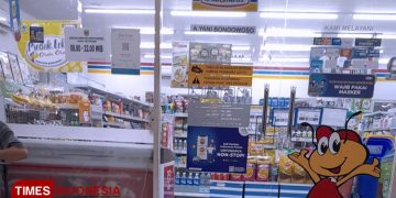 Truk Ayam Nyasar, Toko Modern Bondowoso Roboh Dramatis